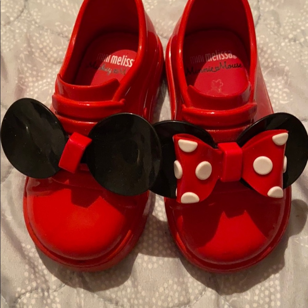 Mini mouse sneakers